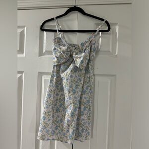 Show me your mumu best bow dress. Size small